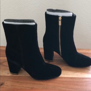 Michael Kors Zipup Boots